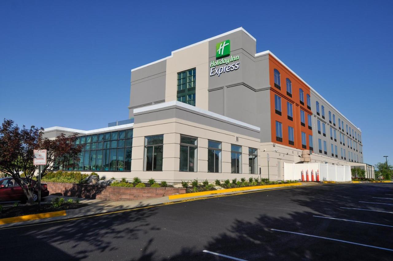 Holiday Inn Express Quantico - Stafford By Ihg Exterior photo