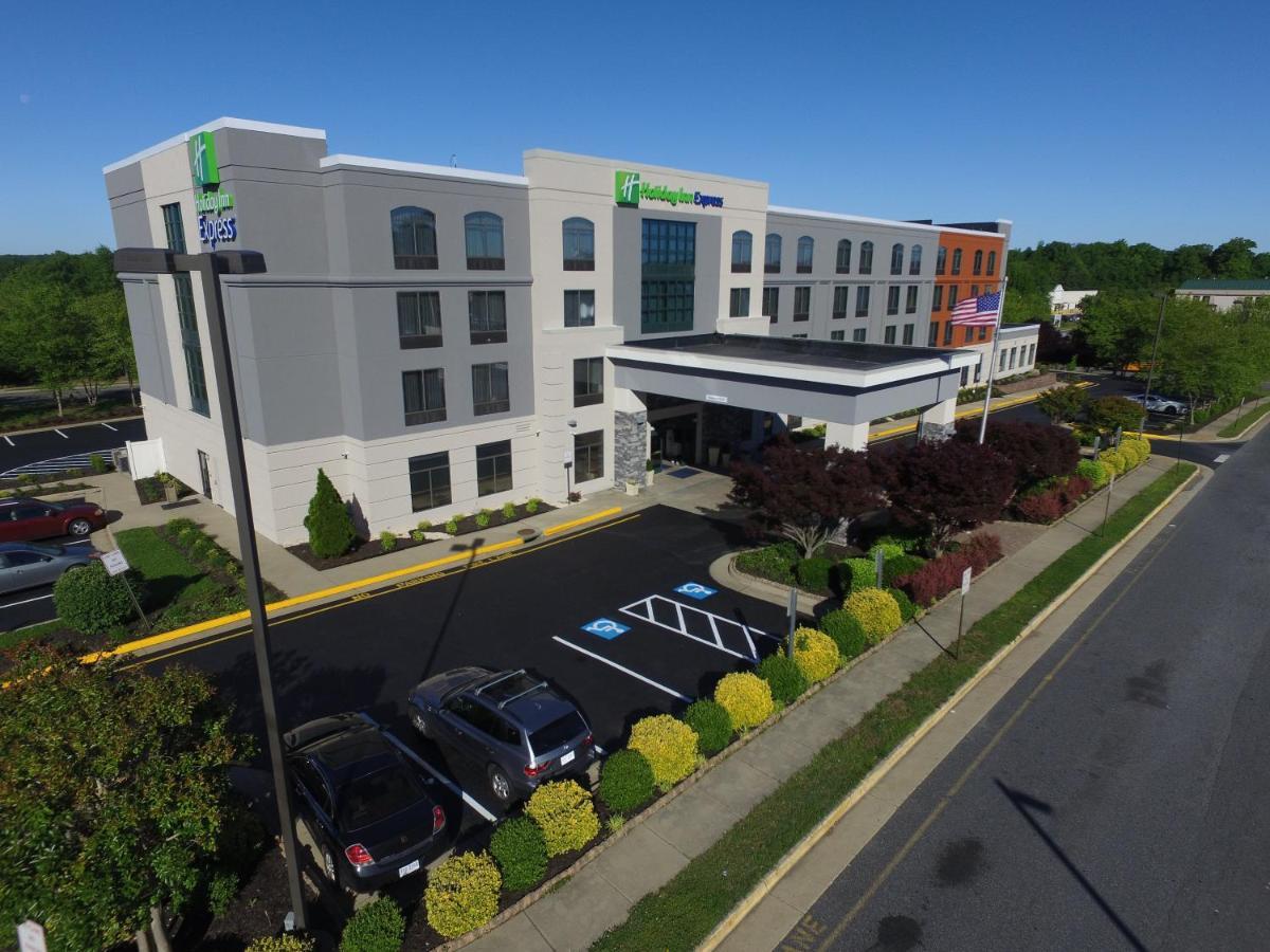 Holiday Inn Express Quantico - Stafford By Ihg Exterior photo
